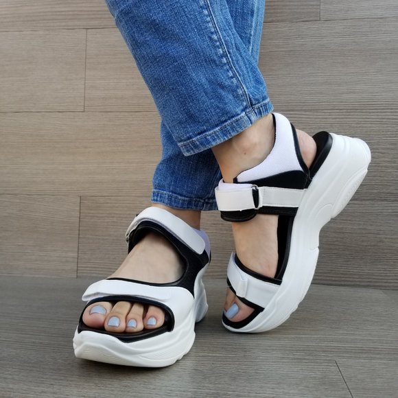 90s Chunky Platform Velcro Light Weight Sandal - Picture 6 of 8